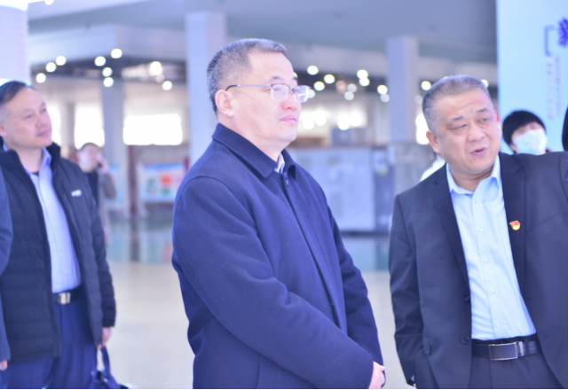 济宁市市场监督管理局局长侯典峰一行莅临凯发K8国际信息调研
