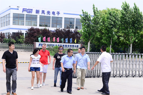 俄罗斯某股份有限公司客人莅临凯发K8国际信息考察